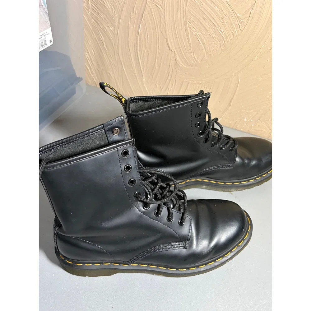 Dr. Martens 1460 Boots Mens 9 Womens 10 Black Smooth Leather 8-Eye Combat Boot